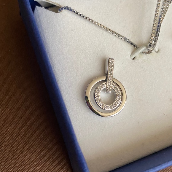 SWAROVSKI SILVER NECKLACE AND EARRINGS SET - Picture 6 of 9